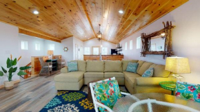PFC1014 Spacious Home in Town, View of Nature Preserve, Shared Pool, Near Restaurants